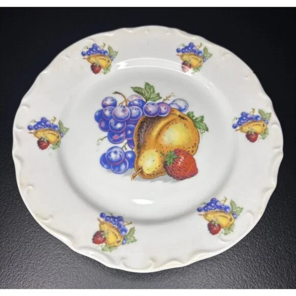 Decorative Pear Grape Strawberry Fruit Plate Bavaria Germany Scalloped Embossed - Picture 1 of 2